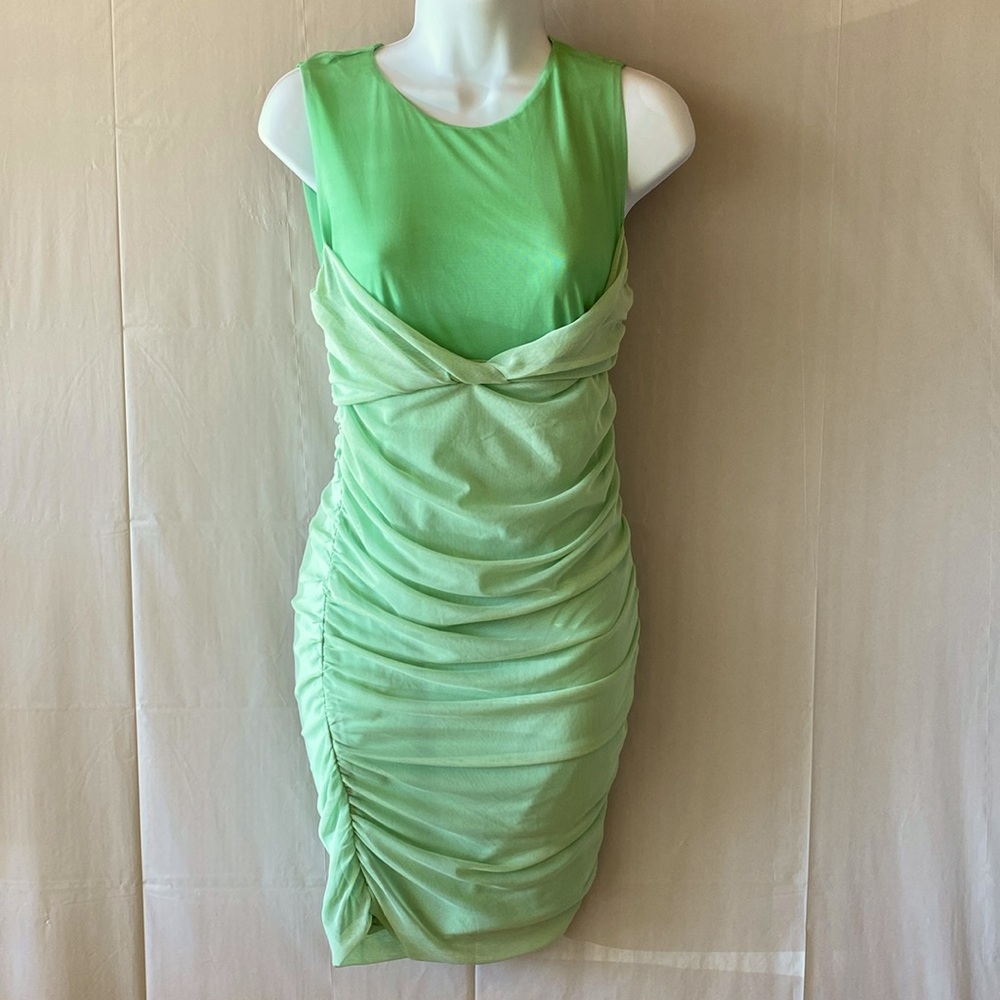 Zara NWOT Women's Large Pistachio Green Stretch Ruched Mini Dress